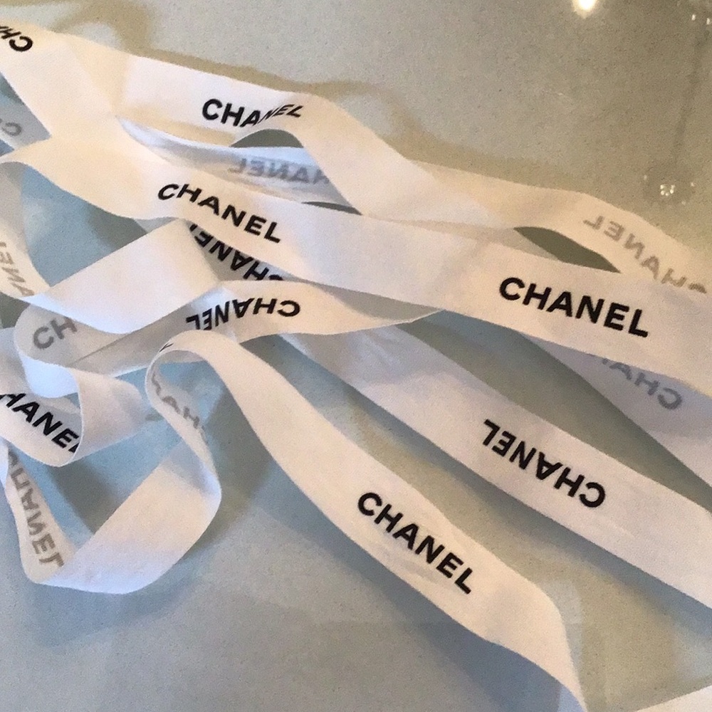 CHANEL Classic White Ribbon